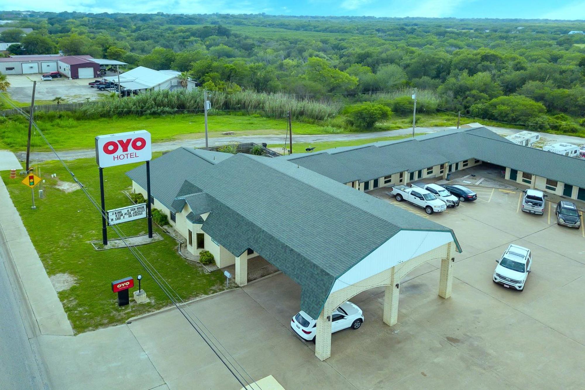 Three Rivers Executive Inn & Suites By Oyo Екстериор снимка