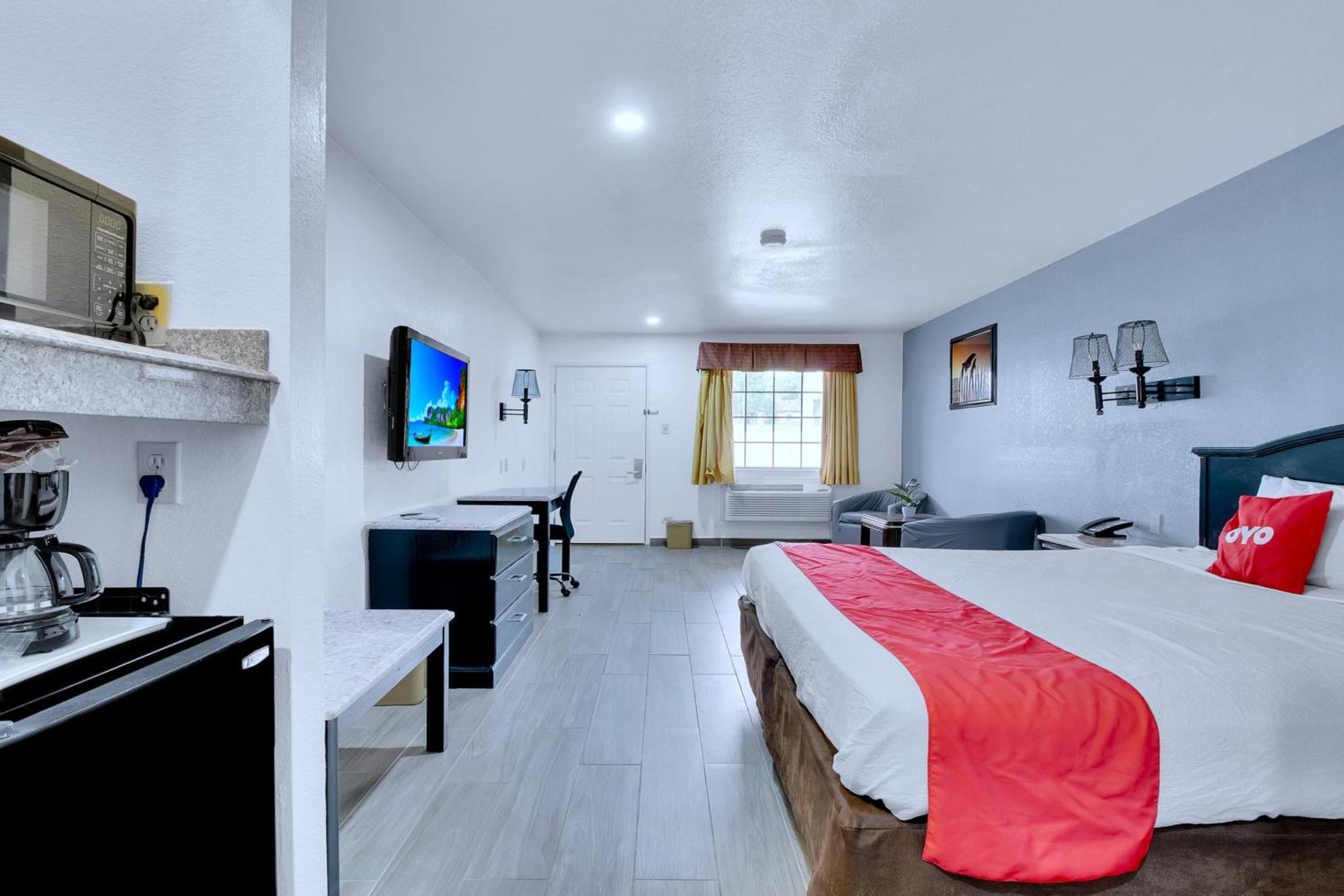 Three Rivers Executive Inn & Suites By Oyo Екстериор снимка