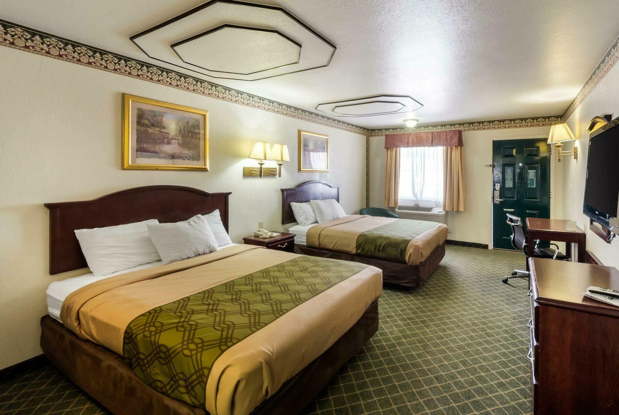 Three Rivers Executive Inn & Suites By Oyo Екстериор снимка